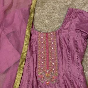 Indian/Pakistani/Afghan Suit